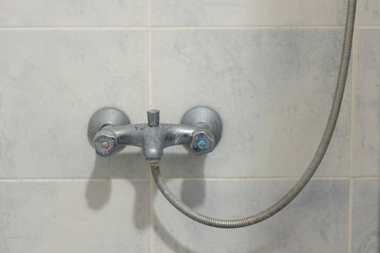 Kalk im Trinkwasser filtern – So bekommst du weiches Wasser!